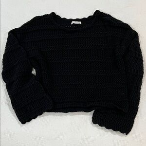American Eagle Outfitters Black Cropped Crewneck Sweater